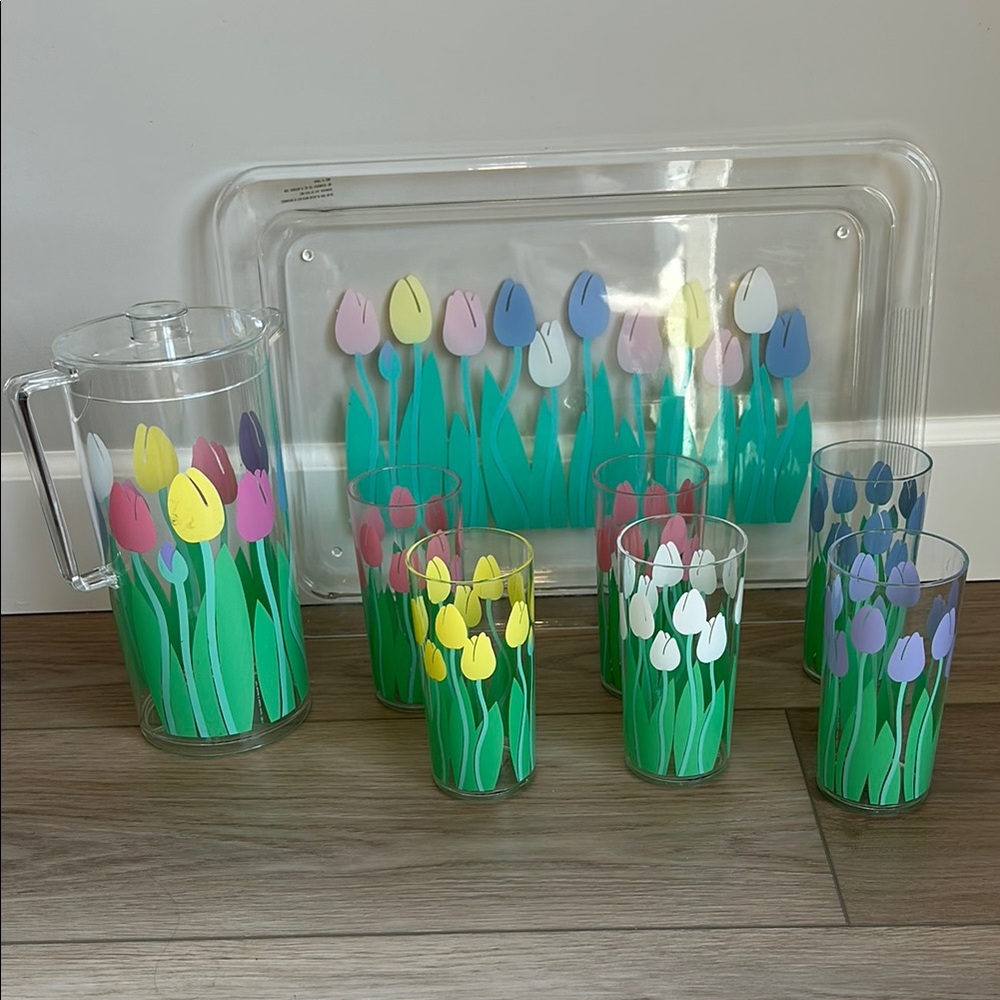 1992 Dayton Hudson & Marshall Field Acrylic Tulip Drink ware set